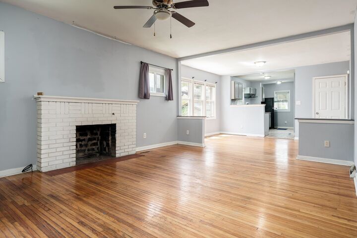 Property Photo:  1422 North Avenue  IL 61103 