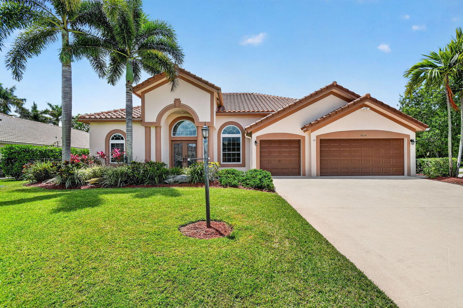 Property Photo:  9644 Gray Hawk Way  FL 33467 