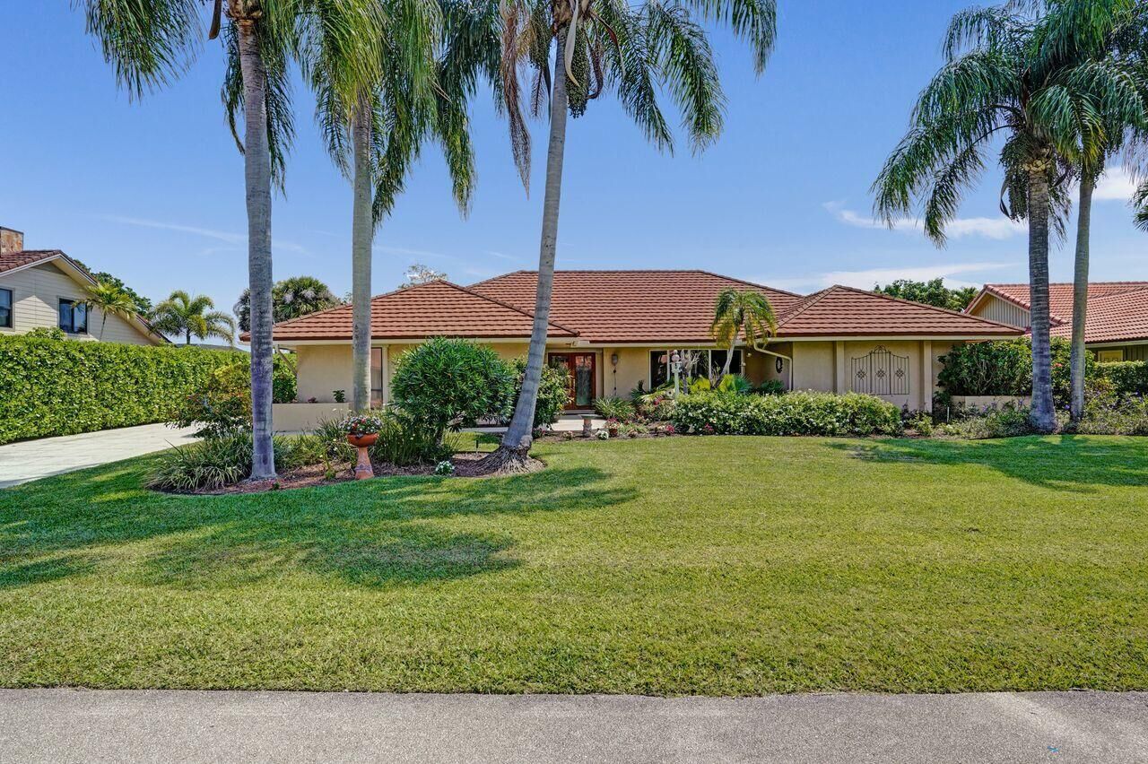 Property Photo:  7 Marlwood Lane  FL 33418 