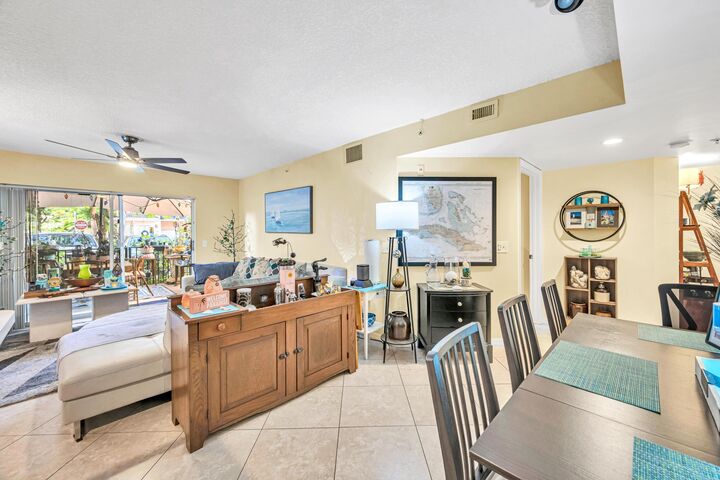 Property Photo:  2119 SE 10th Avenue 901  FL 33316 