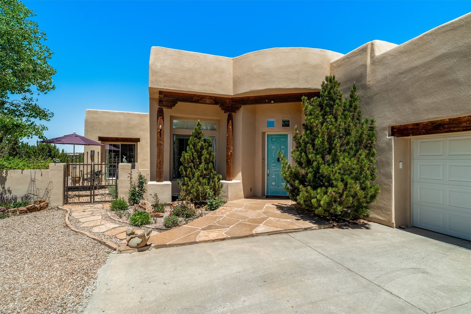 Property Photo:  79 Chili Line Road E  NM 87508 