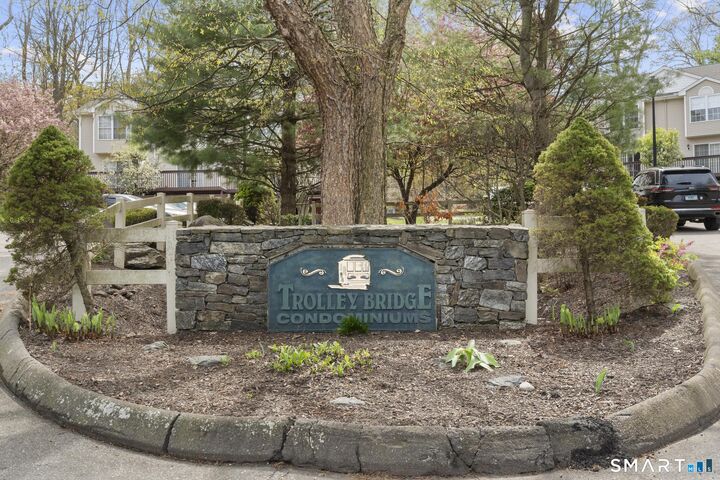 Property Photo:  40 Trolley Bridge Road 7  CT 06484 
