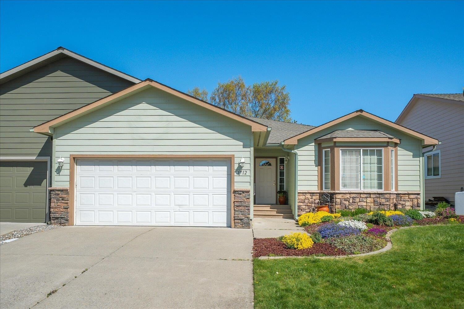 Property Photo:  1712 N Drummond St  WA 99016 