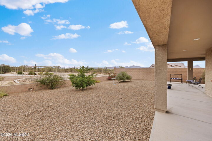 Property Photo:  5499 W Windmill Farm  AZ 85742 