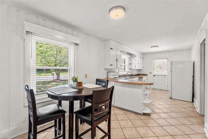 Property Photo:  213 Old Westfield Road  NC 27041 