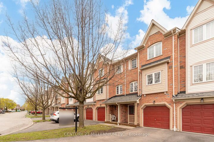 Property Photo: 7190 Atwood Lane 39 ON L5N 7Y6