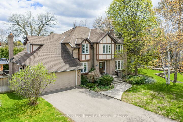 Property Photo: 2082 Mississauga Road ON L5H 2K6
