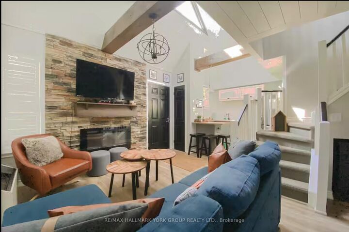 796468 19 Grey Road 514 — photo 1