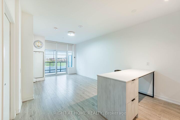 Property Photo:  2485 Eglinton Avenue W 418  ON L5W 2T1 