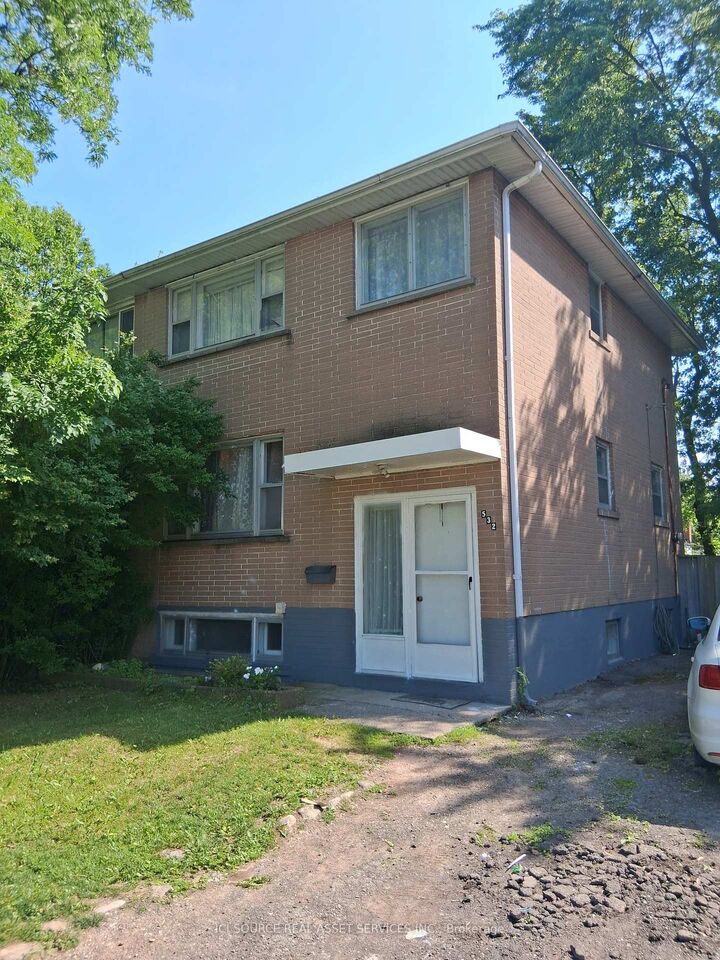 532 Appleby Line — photo 1