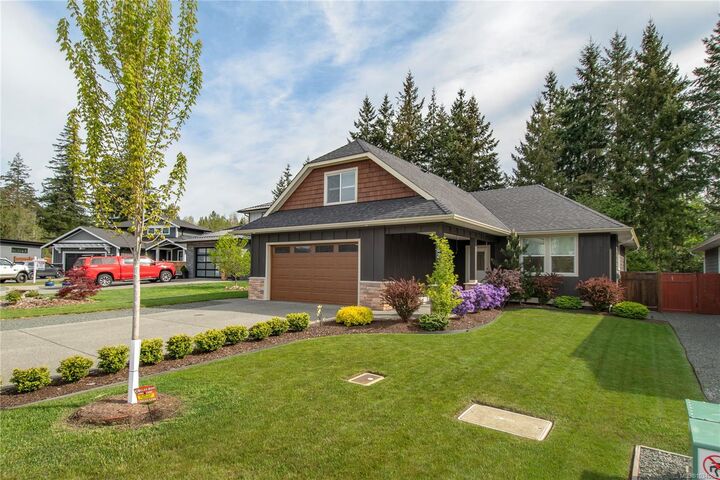782 Salal St — photo 1