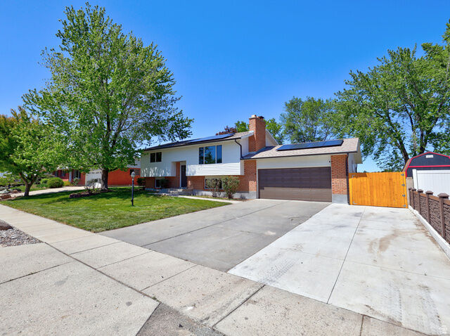Property Photo:  807 E Dusty Rock Cir  UT 84094 