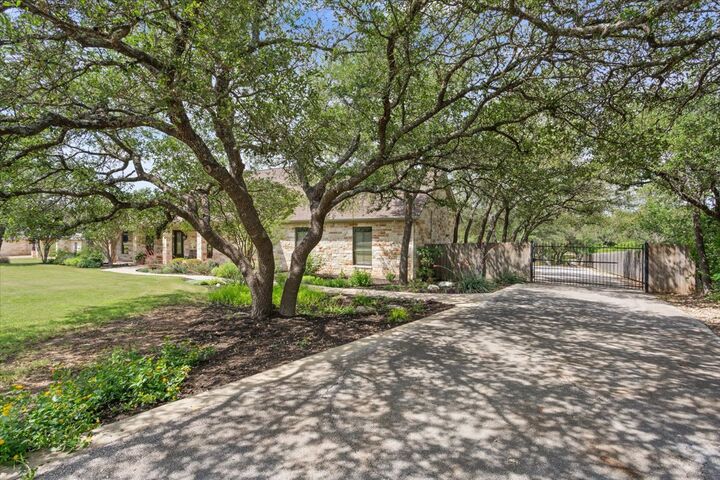 Property Photo:  110 County Road 261  TX 78633 