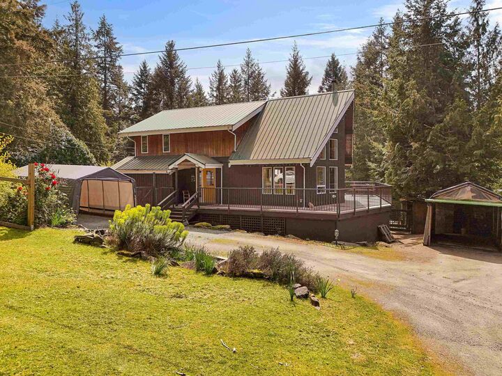Property Photo: 412 Wood Dale Drive BC V0N 2J2