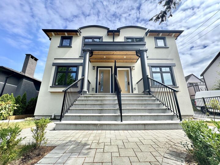 5216 Rupert Street — photo 1