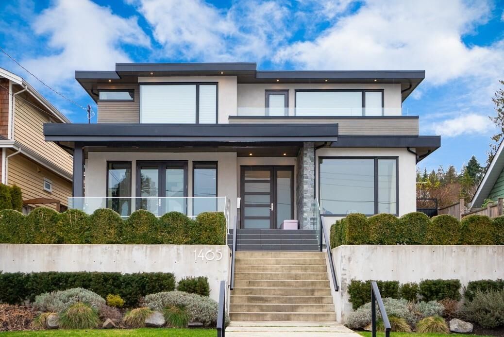 Property Photo: 1465 Jefferson Avenue BC V7T 2B6