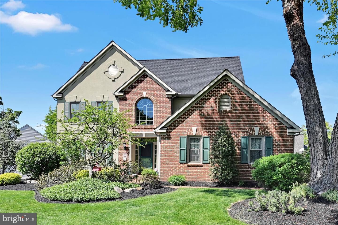 Property Photo:  23 Greenbrier Lane  PA 17584 