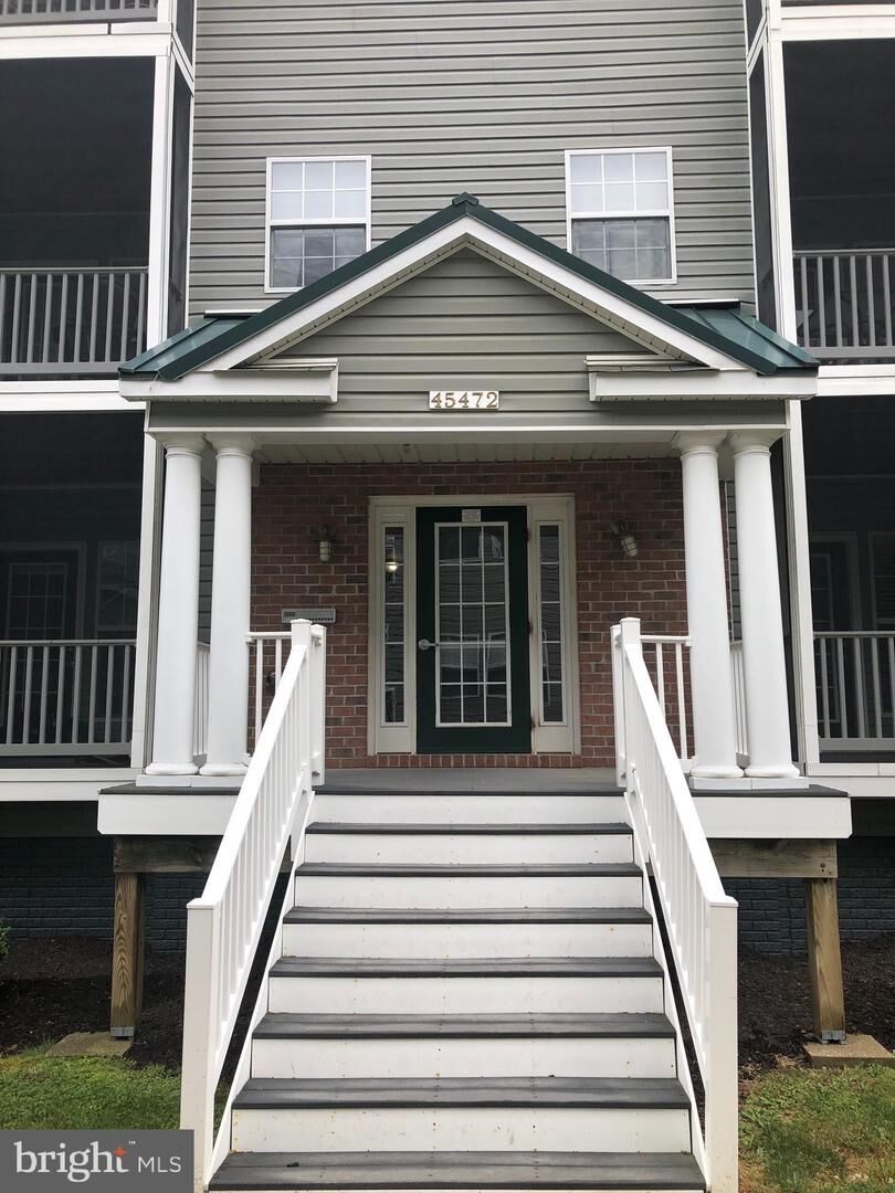 Property Photo:  45472 Westmeath Way I 33  MD 20634 