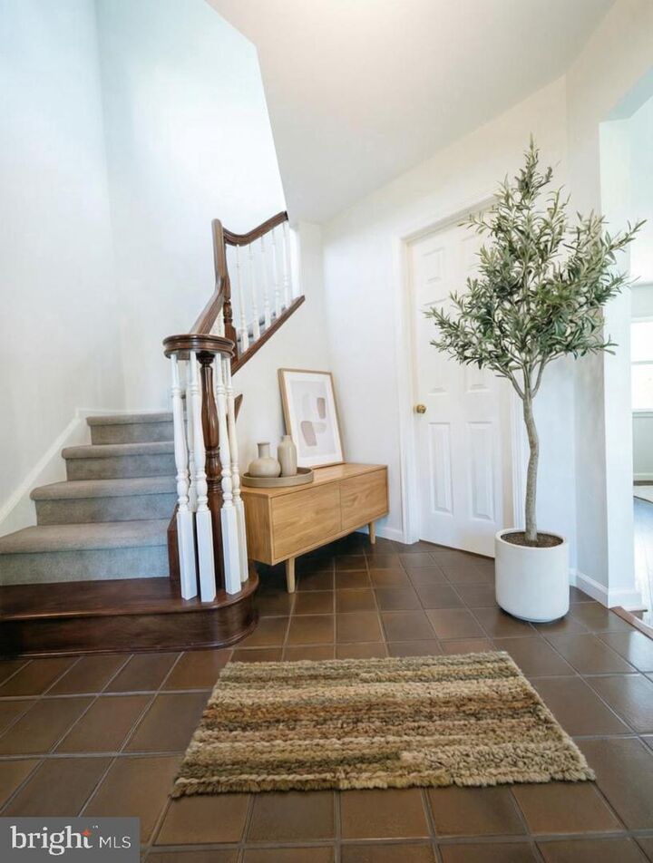Property Photo:  7 Marvin Court  NJ 08648 