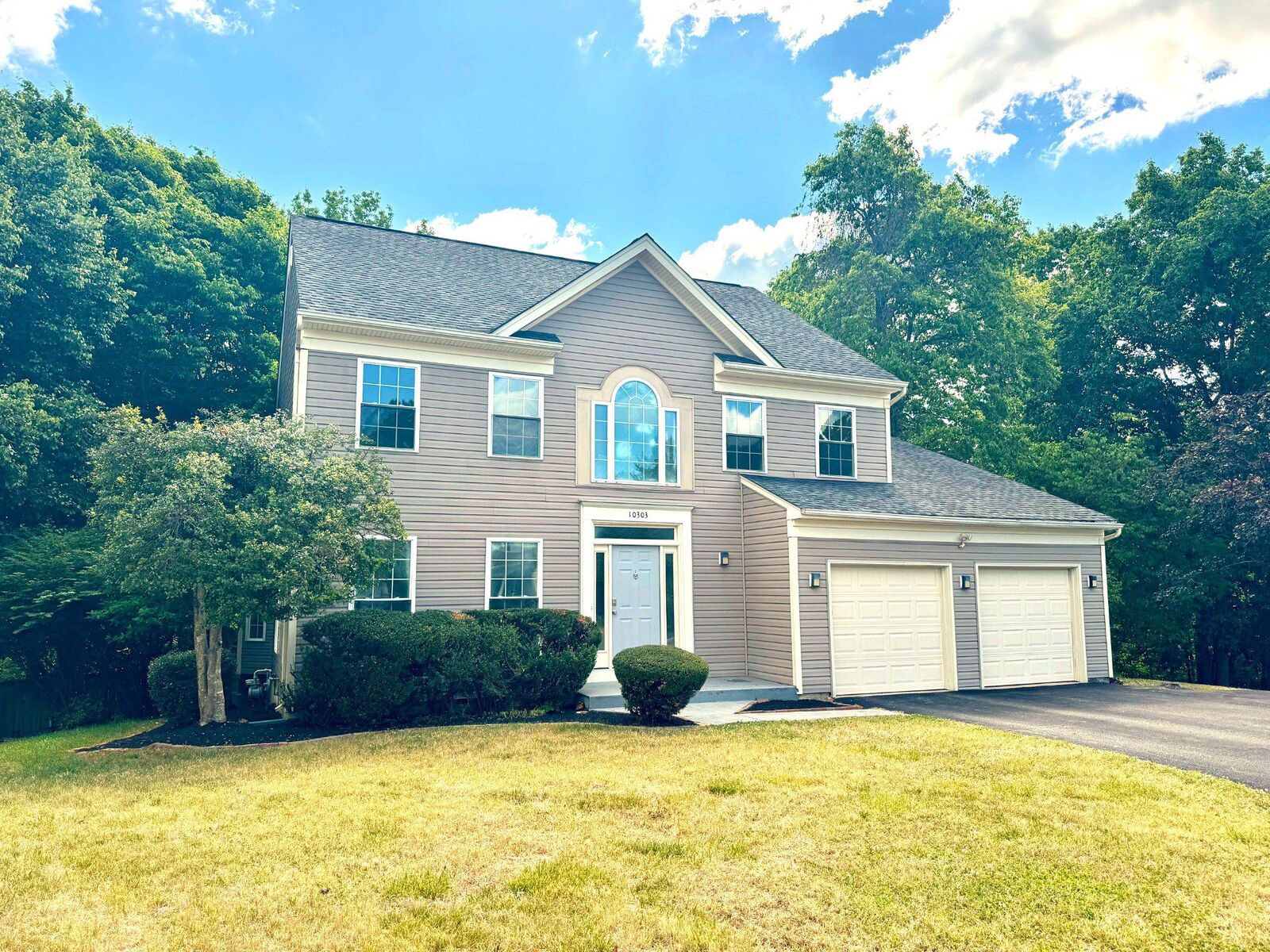 Property Photo:  10303 Augusta Court  VA 22408 