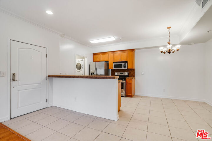 Property Photo:  2335 S Bentley Ave  CA 90064 