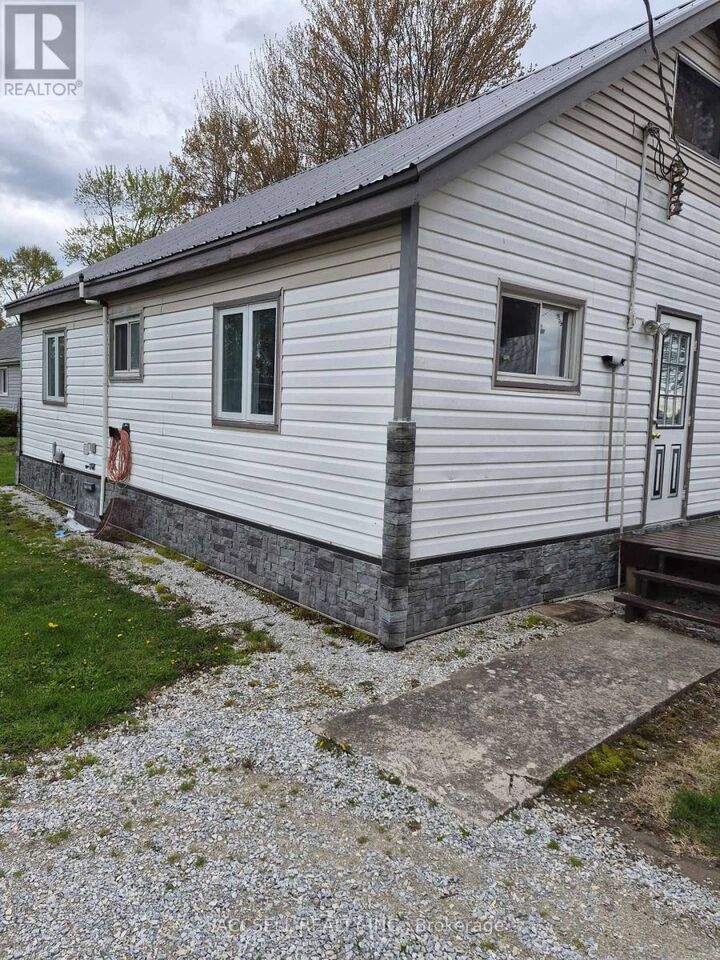 Property Photo: 3053 St Clair Parkway ON N0P 2H0