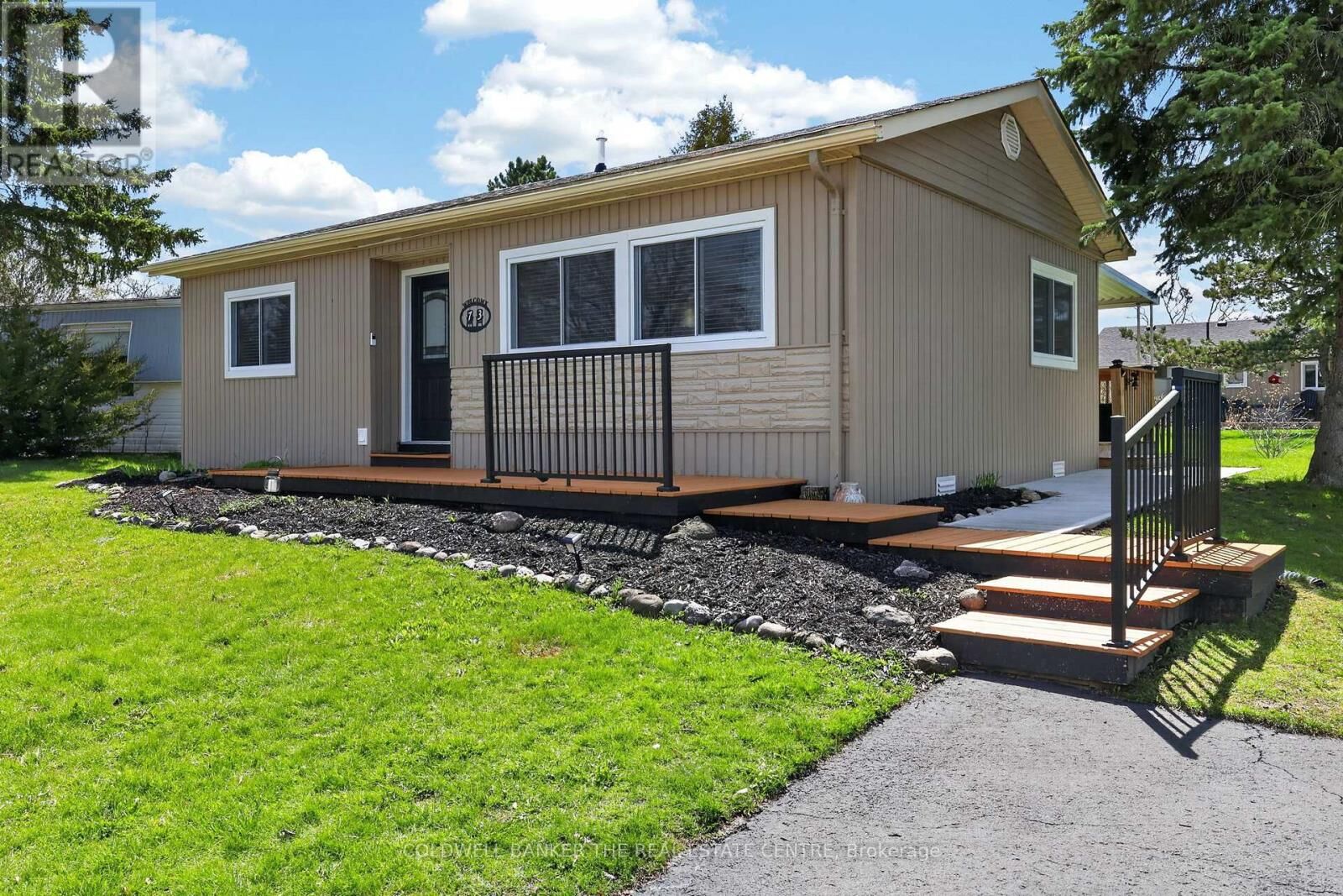 Property Photo: 73 Linden Lane ON L9S 1P3