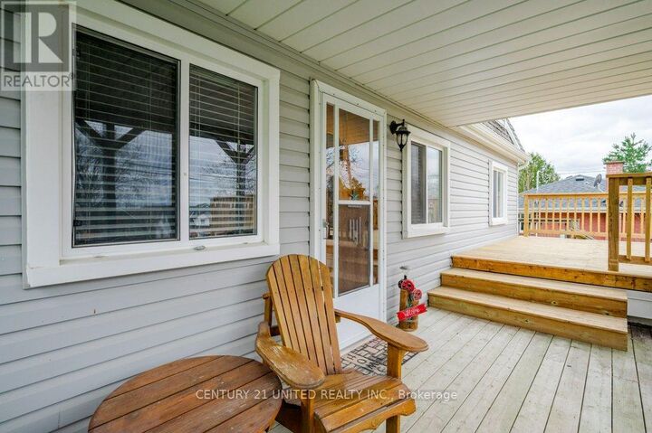 Property Photo:  111 Strickland Street  ON K0L 2H0 