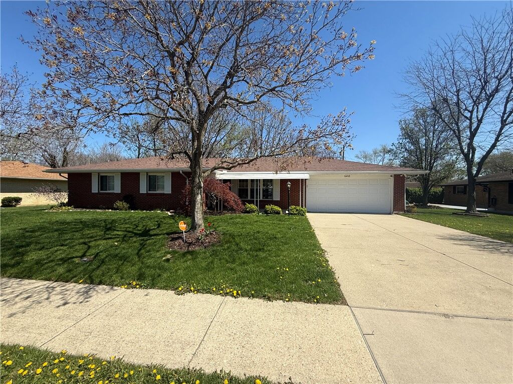 Property Photo:  6418 Oakhurst Place  OH 45414 