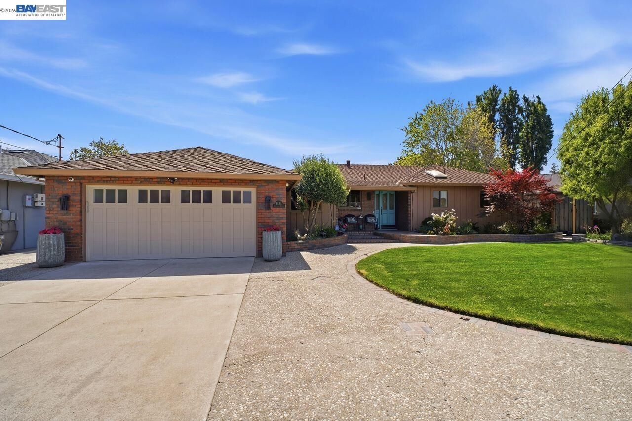 Property Photo:  4858 Sterling Dr  CA 94536 