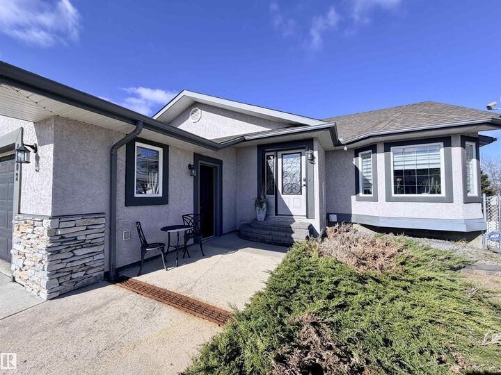 Property Photo:  4402 60 Street  AB T0A 3A1 