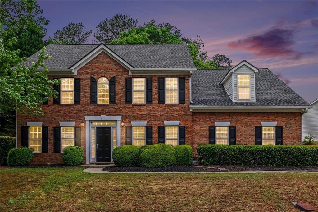 Property Photo:  2523 Oak Bluff Drive  GA 30019 