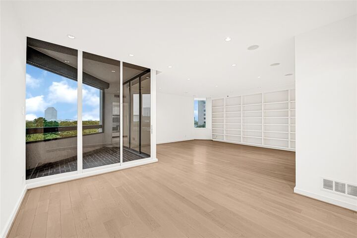 Property Photo:  5555 Del Monte Drive 702  TX 77056 