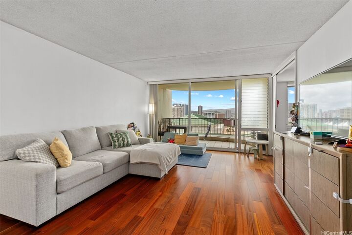 Property Photo:  1717 Ala Wai Boulevard 1602  HI 96815 