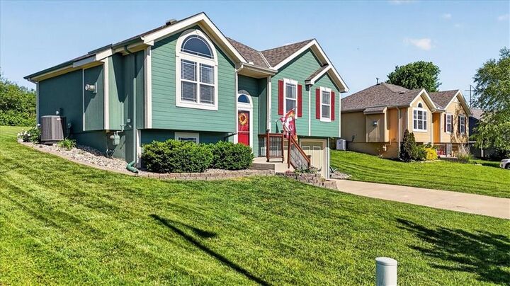 Property Photo:  11326 N Ewing Avenue  MO 64156 