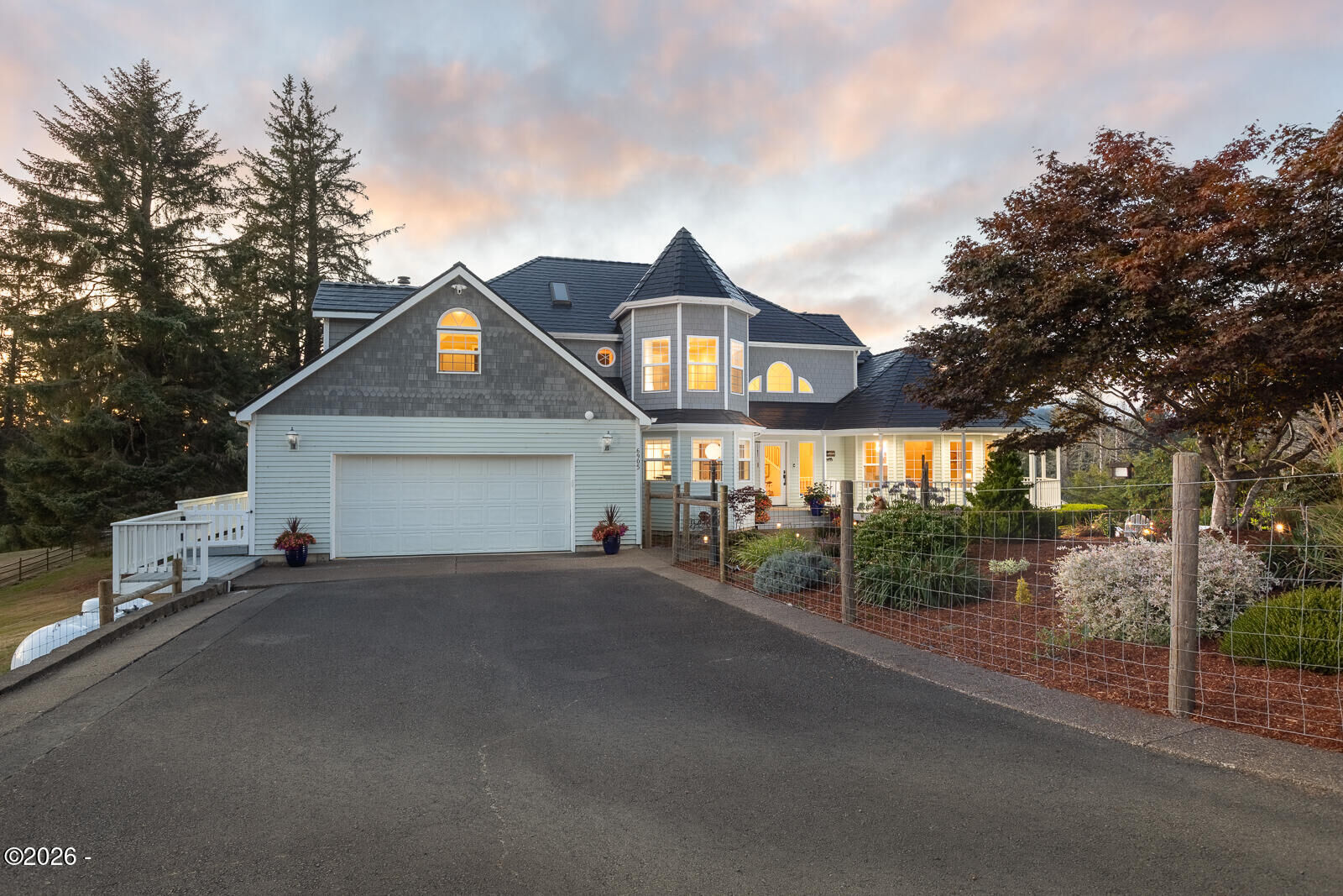 Property Photo:  6905 NE Highland Road  OR 97368 