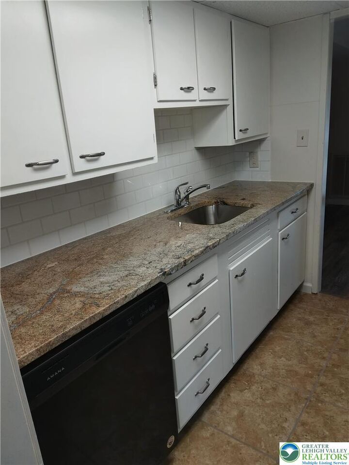 Property Photo:  2645 Lehigh Street A-6  PA 18080 
