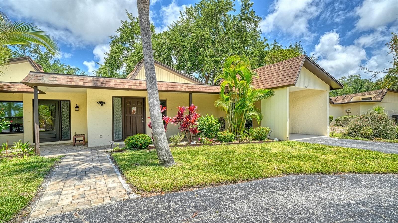 Property Photo:  2247 Bispham Road 50  FL 34231 