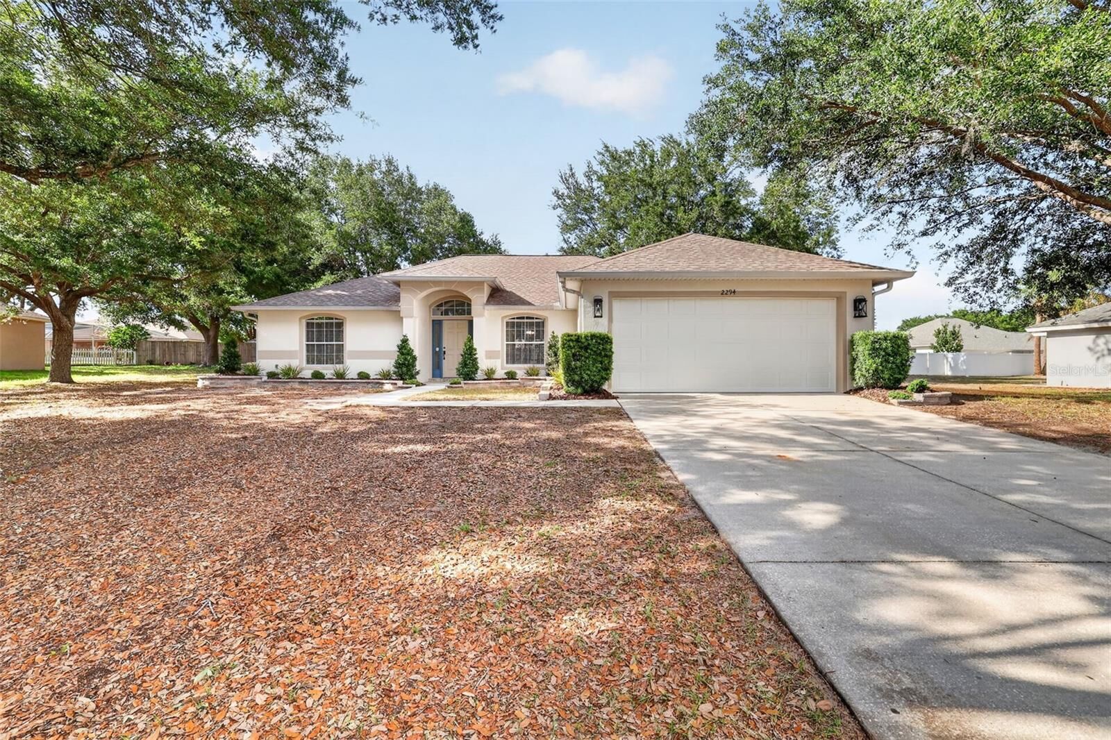 Property Photo:  2294 Knollwood Drive  FL 34748 