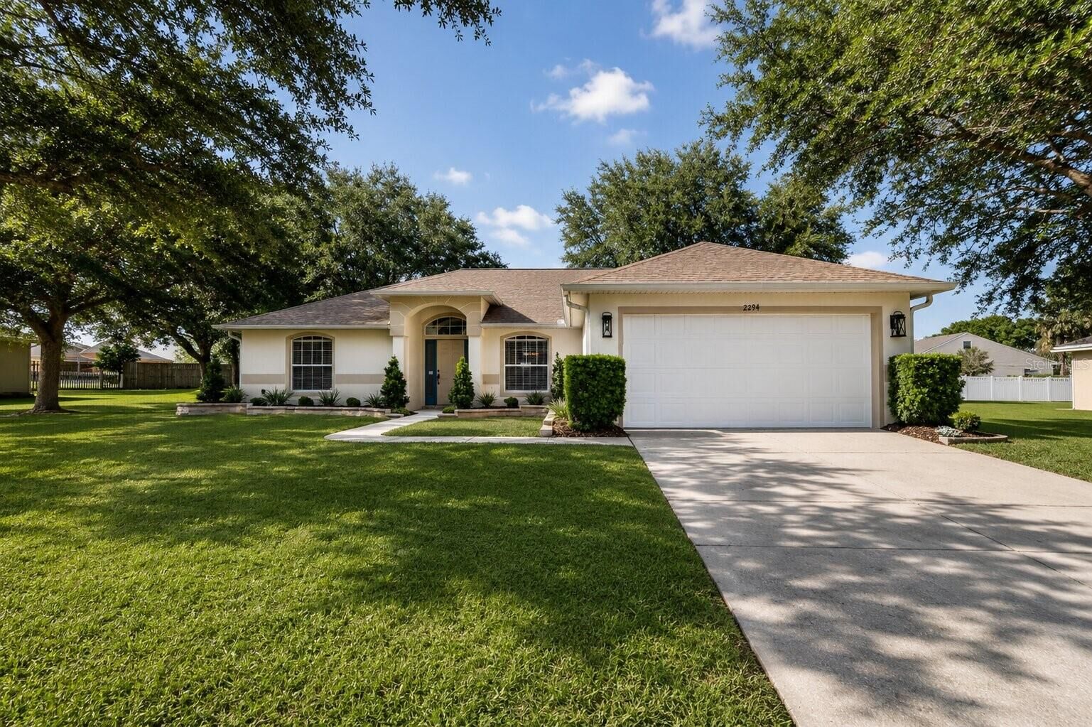 Property Photo:  2294 Knollwood Drive  FL 34748 