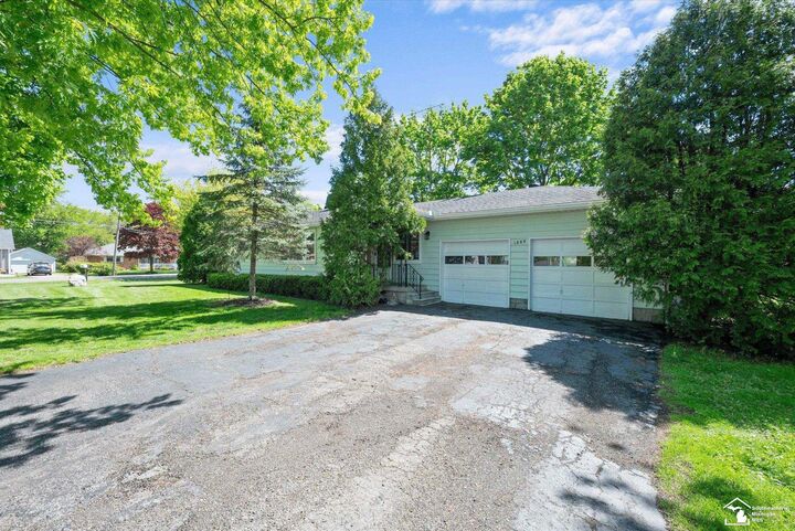 Property Photo:  1880 Meadow Drive  MI 48162 