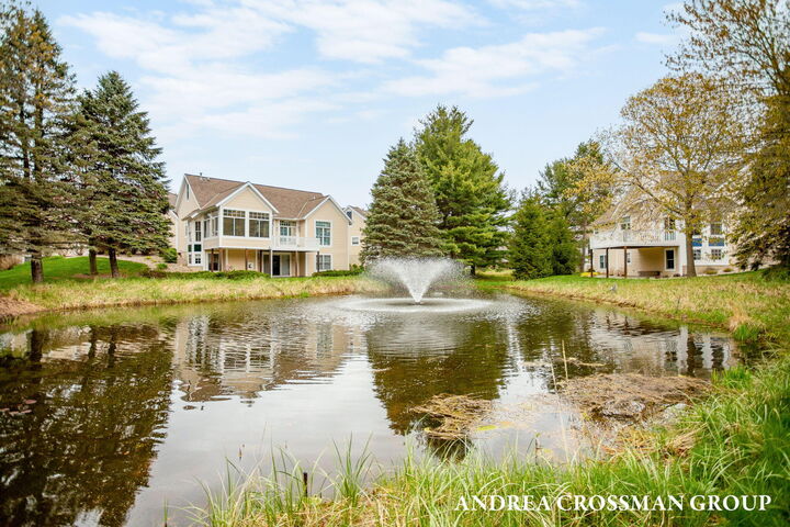 Property Photo:  1013 Pebble Stone Court  MI 49424 