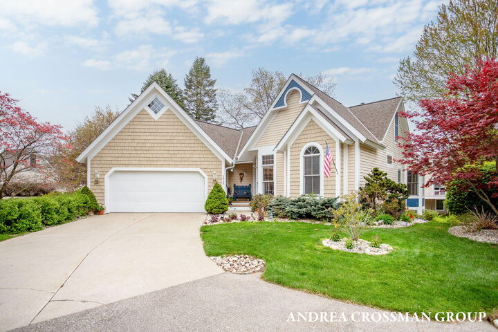 Property Photo: 1013 Pebble Stone Court MI 49424