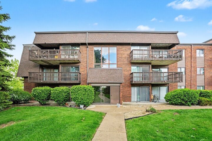 Property Photo:  1619 Richmond Circle 205  IL 60435 