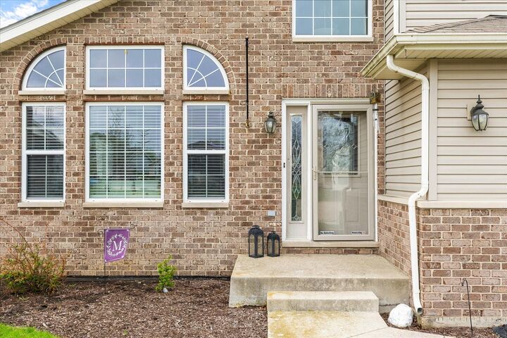 Property Photo:  3502 Indian Head Lane  IL 60435 