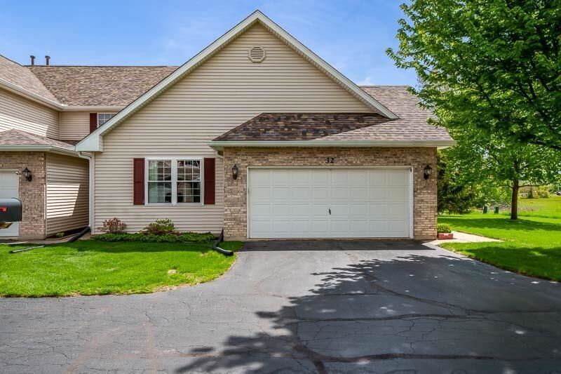 Property Photo:  