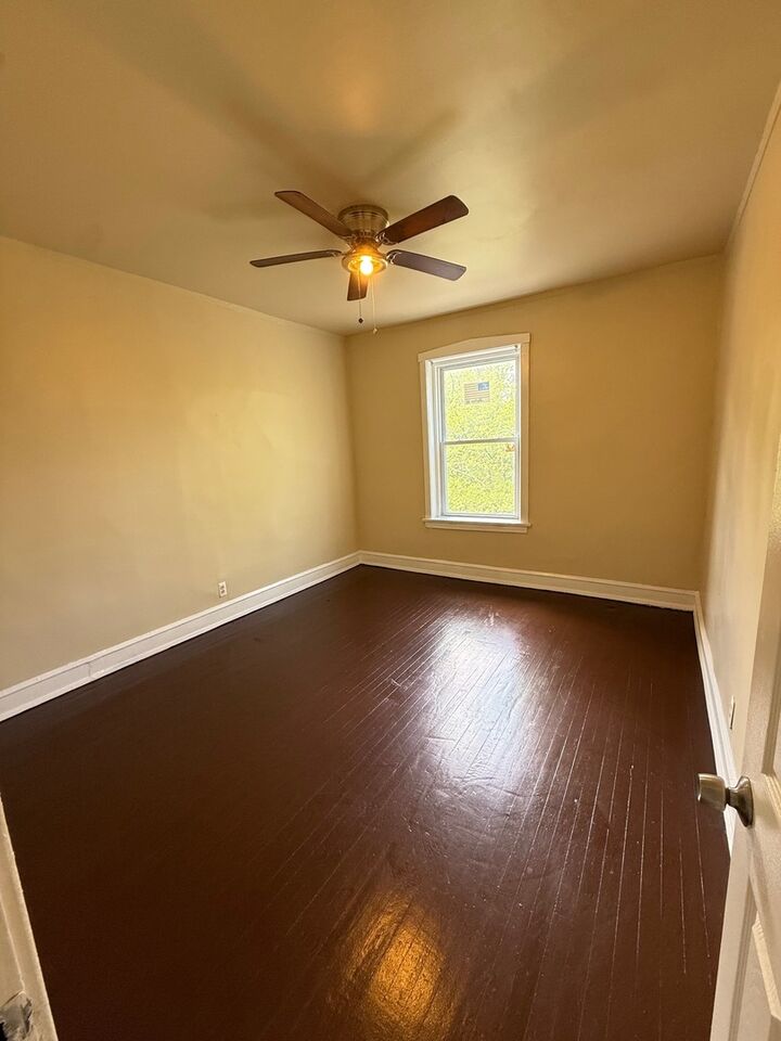 Property Photo:  715 W 57th Street 3  IL 60621 