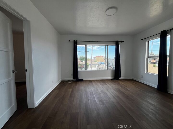 Property Photo:  7215 S Van Ness Avenue  CA 90043 