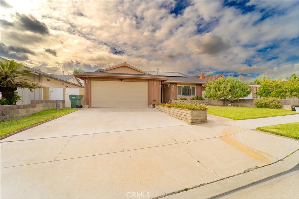 Property Photo:  9221 Pico Vista  CA 90240 