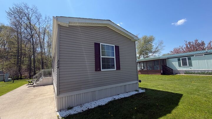 Property Photo:  284 Cessna St  PA 18840 